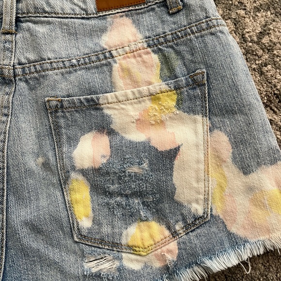 Urban Outfitters BDG High Rise Bleached Out Denim Shorts - Picture 7 of 12